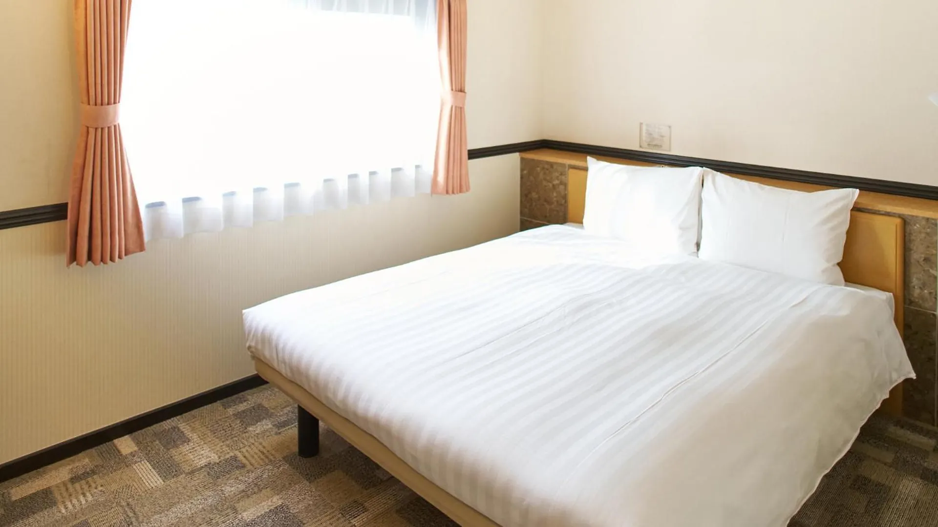 Toyoko Inn Nagoya-Eki Sakuradori-Guchi Honkan 3*, Nagoya Japan
